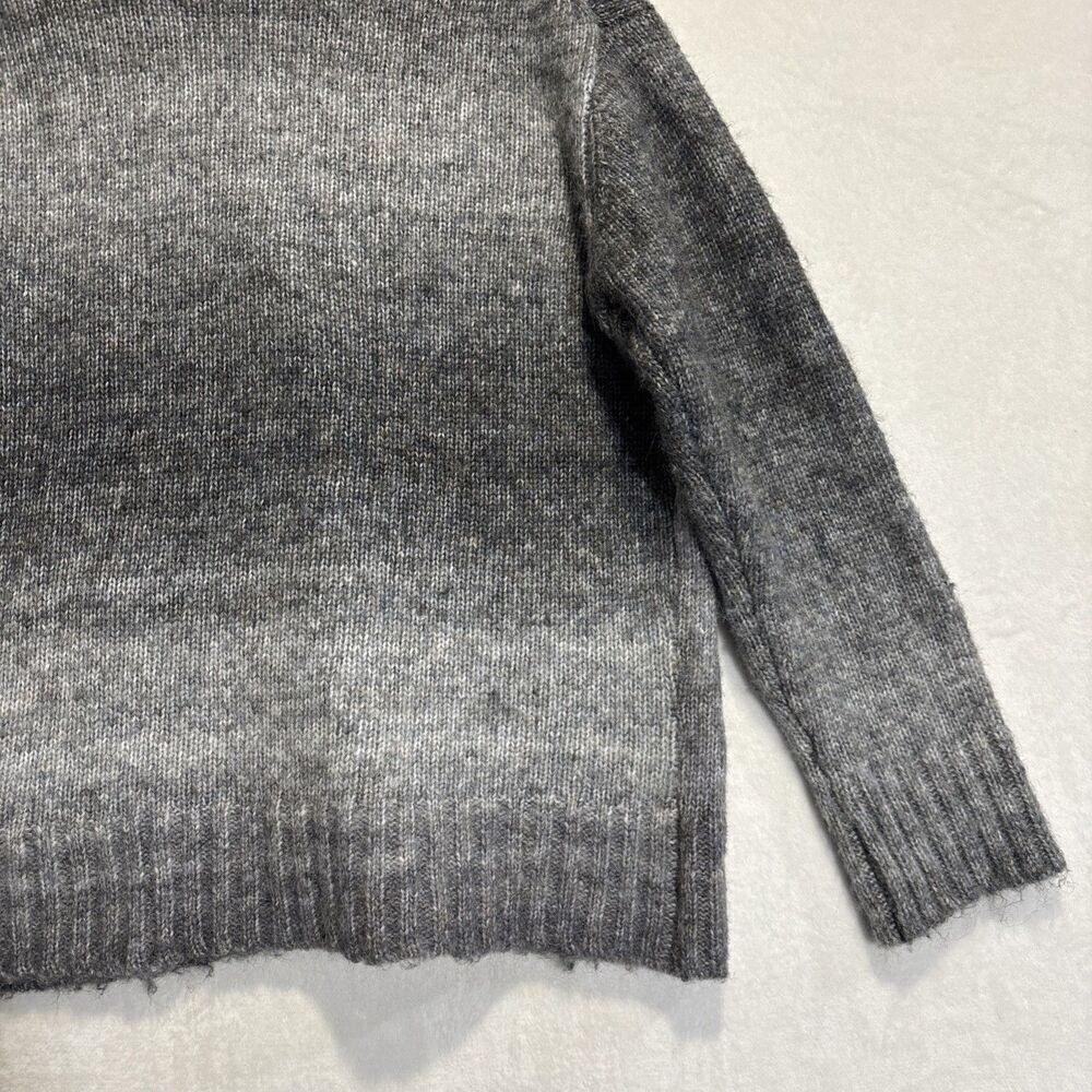 Elan Grey Ombré Cardigan Women's Size Small Relaxed Fit Pockets Buttons - Picture 14 of 14